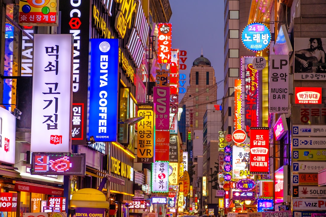 국내 주식시장 차트를 보며 ISA 투자 비중을 점검하는 화면